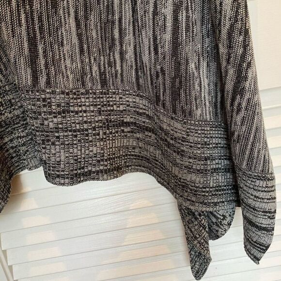CUPIO‎ Curvy grey heather trapeze high low sweater - Picture 10 of 11